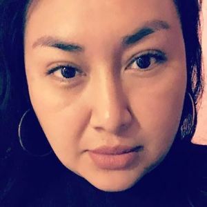 Meet your Posher, Yadhira